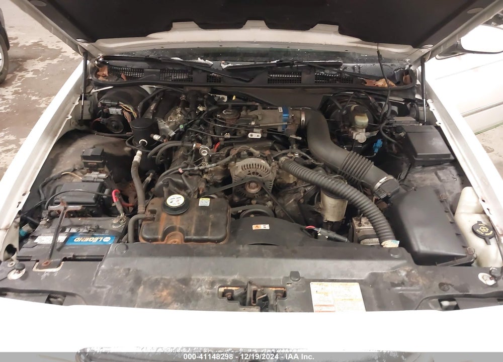 2002 MERCURY GRAND MARQUIS LS VIN: 2MEFM75W12X618905