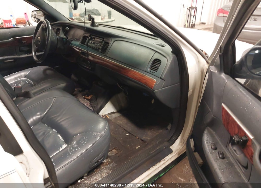 2002 MERCURY GRAND MARQUIS LS VIN: 2MEFM75W12X618905