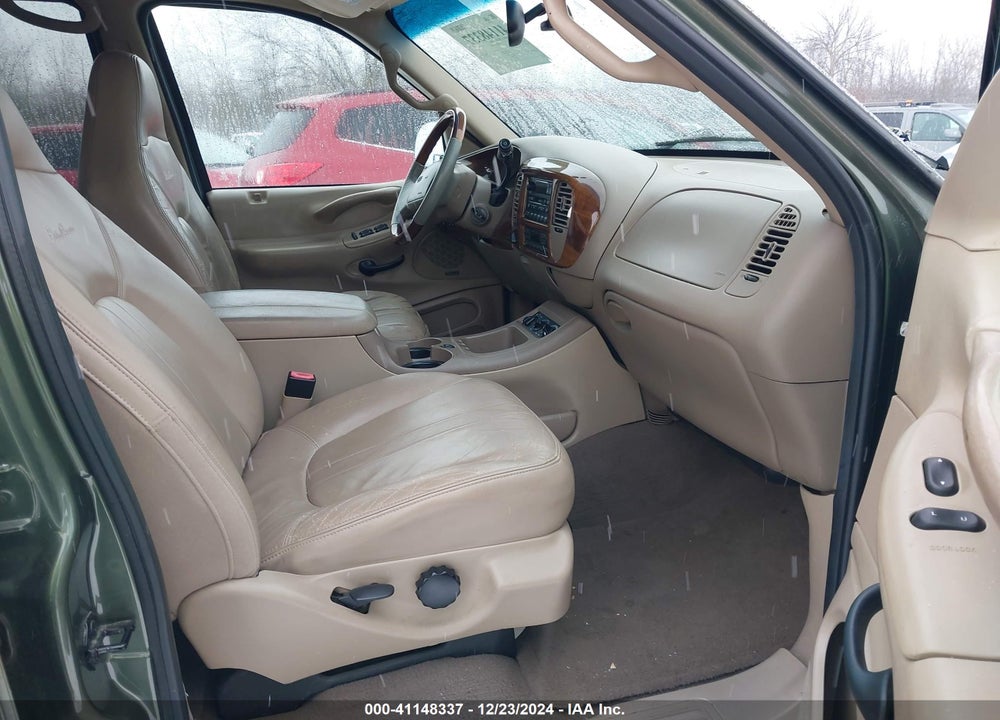 2001 FORD EXPEDITION EDDIE BAUER VIN: 1FMFU18L31LA49076