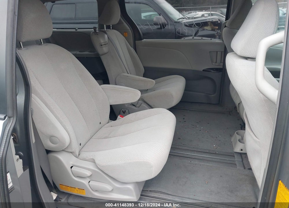 2011 TOYOTA SIENNA LE V6 VIN: 5TDKK3DC0BS044928