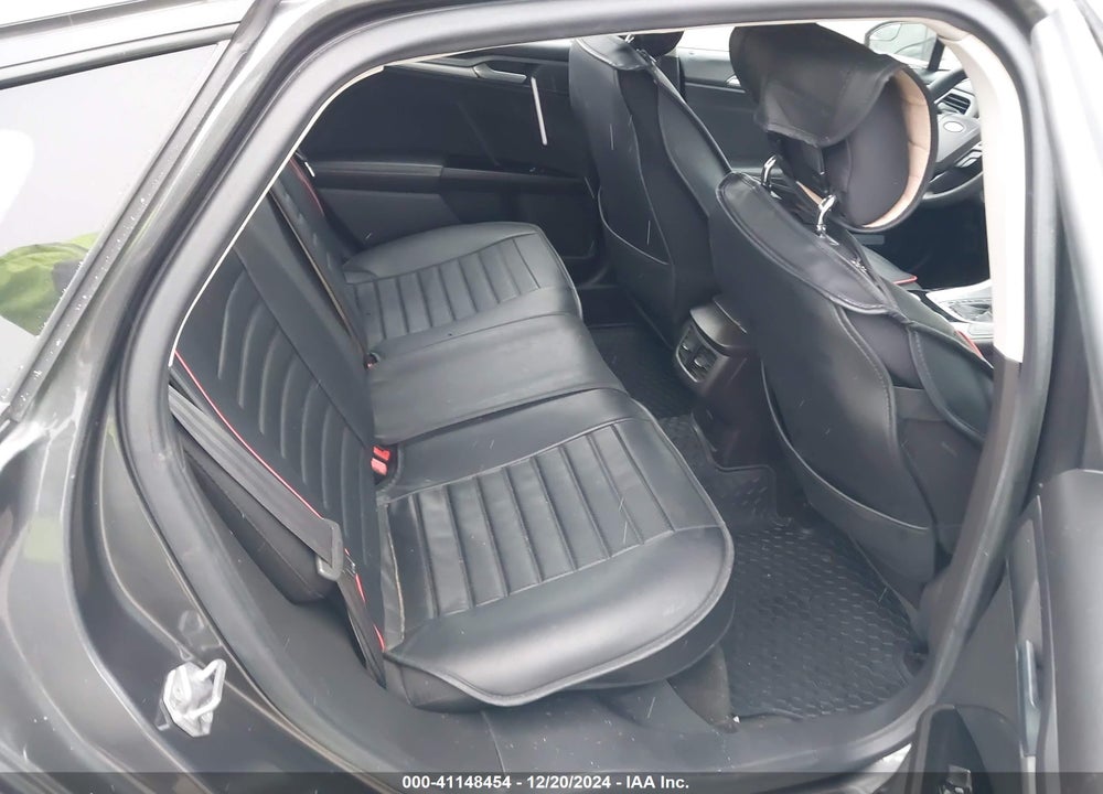 2015 FORD FUSION SE VIN: 1FA6P0H74F5111627