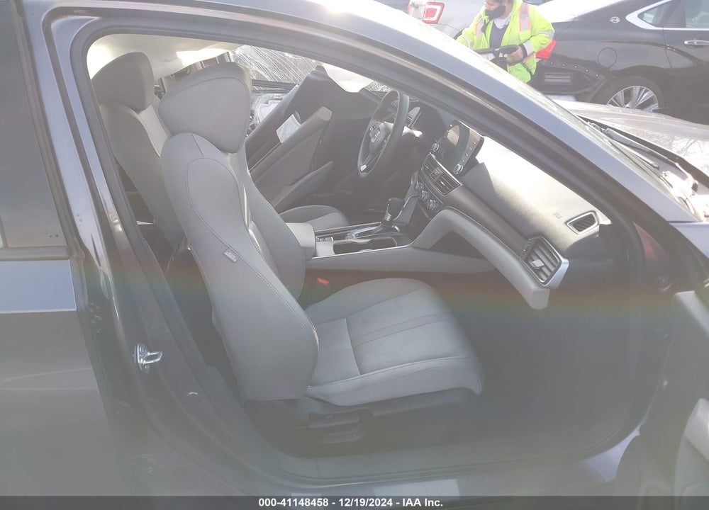 2018 HONDA ACCORD EX VIN: 1HGCV1F4XJA249420
