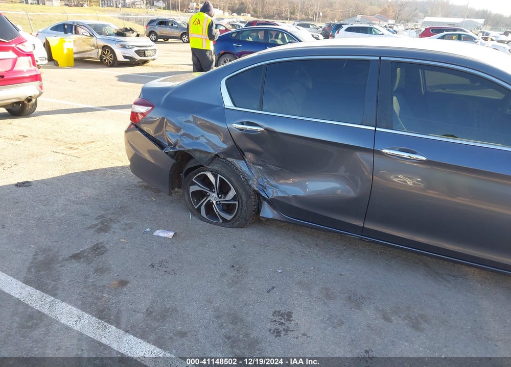 2017 HONDA ACCORD VIN: 1HGCR2F37HA200672
