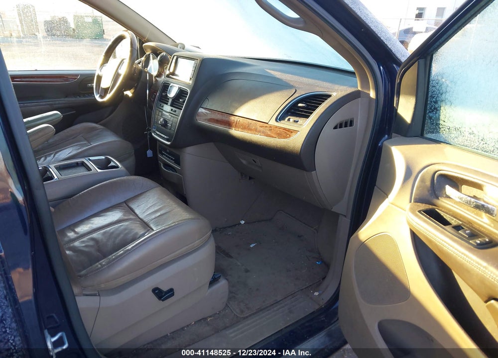 2014 CHRYSLER TOWN & COUNTRY LIMITED VIN: 2C4RC1GG3ER168588