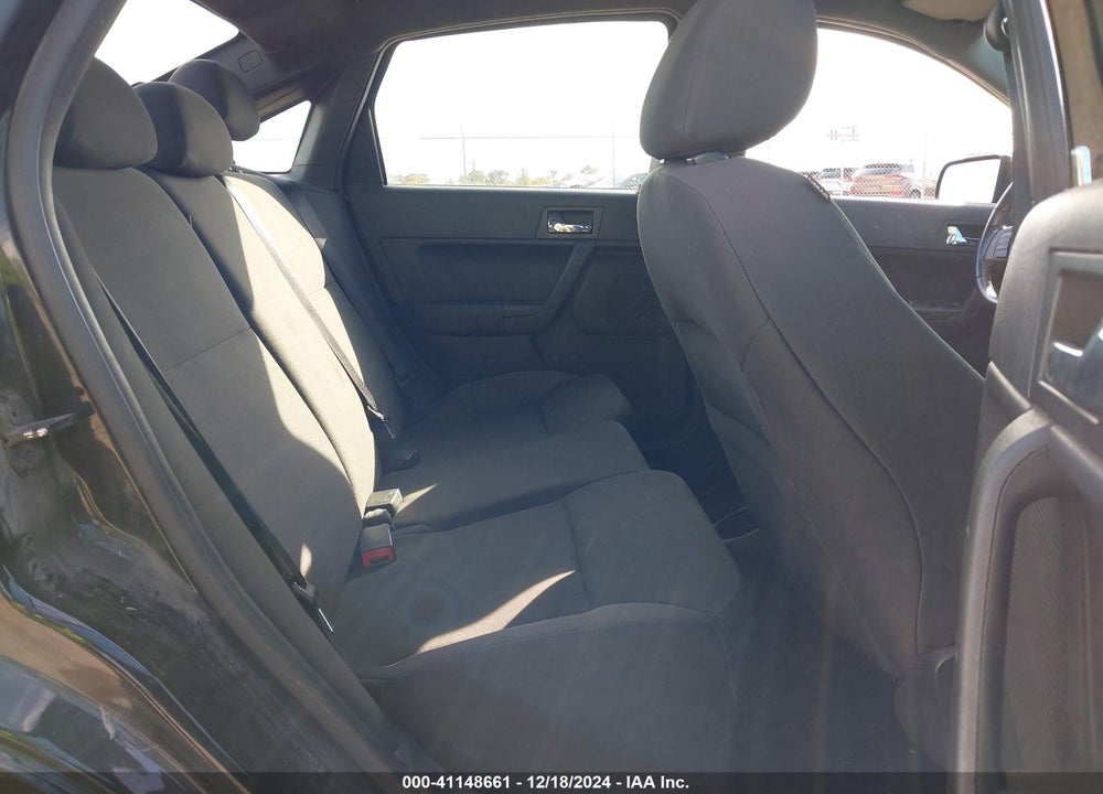 2010 FORD FOCUS SES VIN: 1FAHP3GN4AW222689