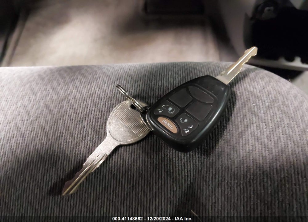 2005 DODGE GRAND CARAVAN SXT VIN: 2D4GP44L45R540148