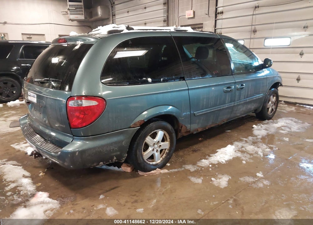 2005 DODGE GRAND CARAVAN SXT VIN: 2D4GP44L45R540148