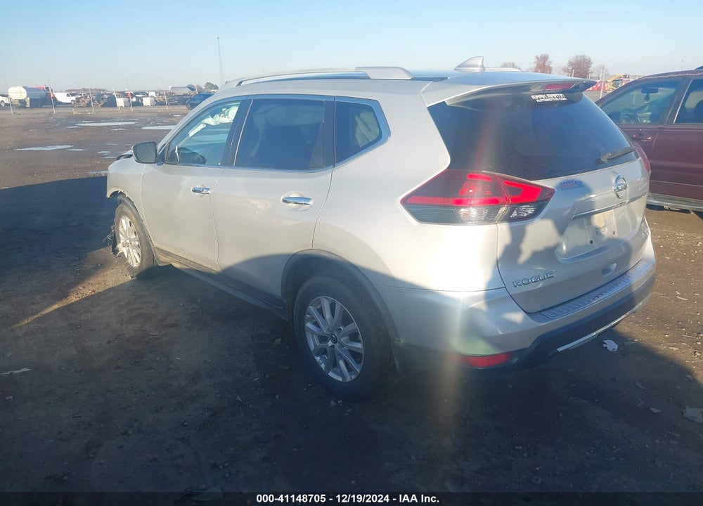 2018 NISSAN ROGUE SV VIN: JN8AT2MV3JW353557