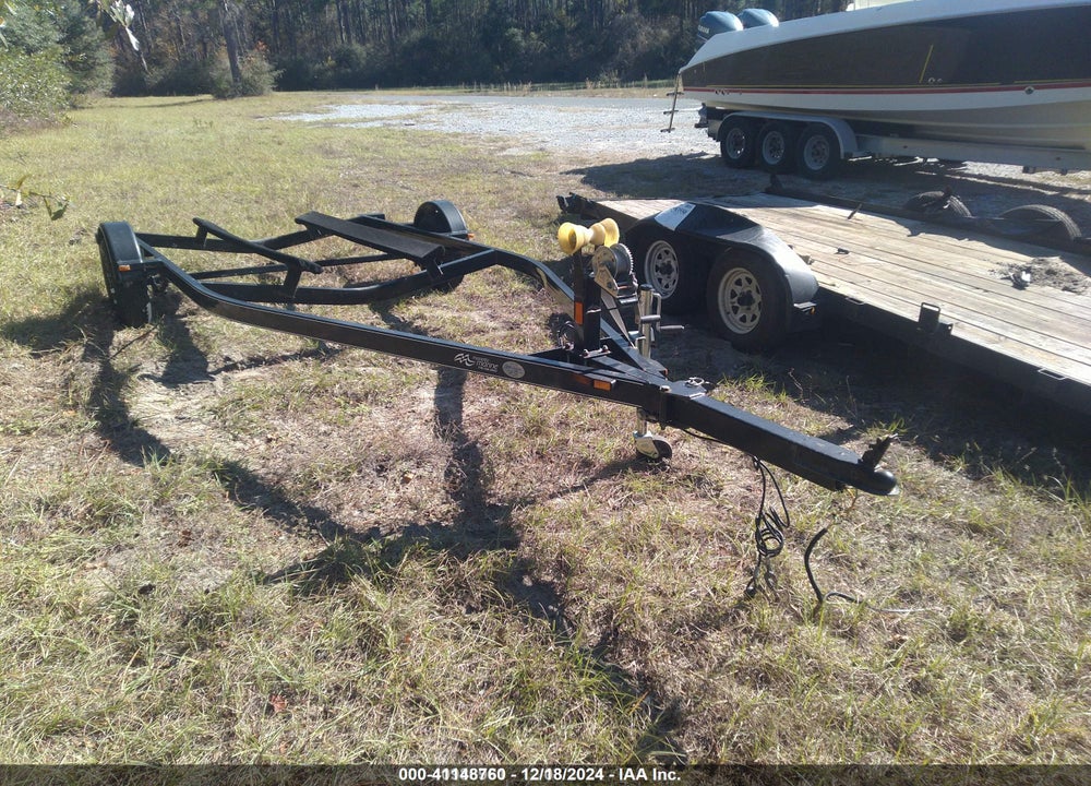 2011 EZ LOADER TRAILER VIN: 1L8AAAJAXBA000761