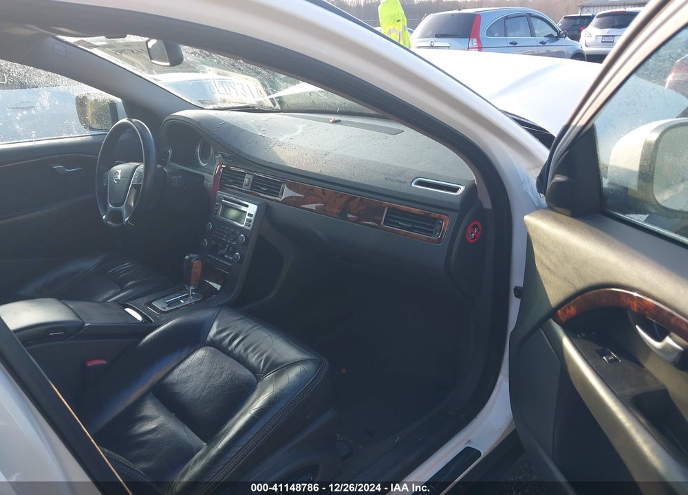 2010 VOLVO XC70 T6 VIN: YV4992BZ0A1087573