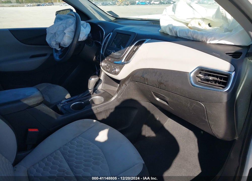 2019 CHEVROLET EQUINOX LT VIN: 2GNAXKEV0K6196796
