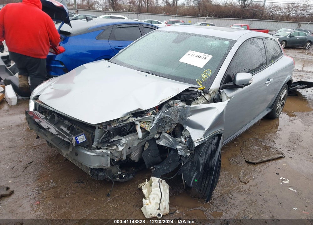 2013 VOLVO C30 T5 VIN: YV1672MK0D2308870