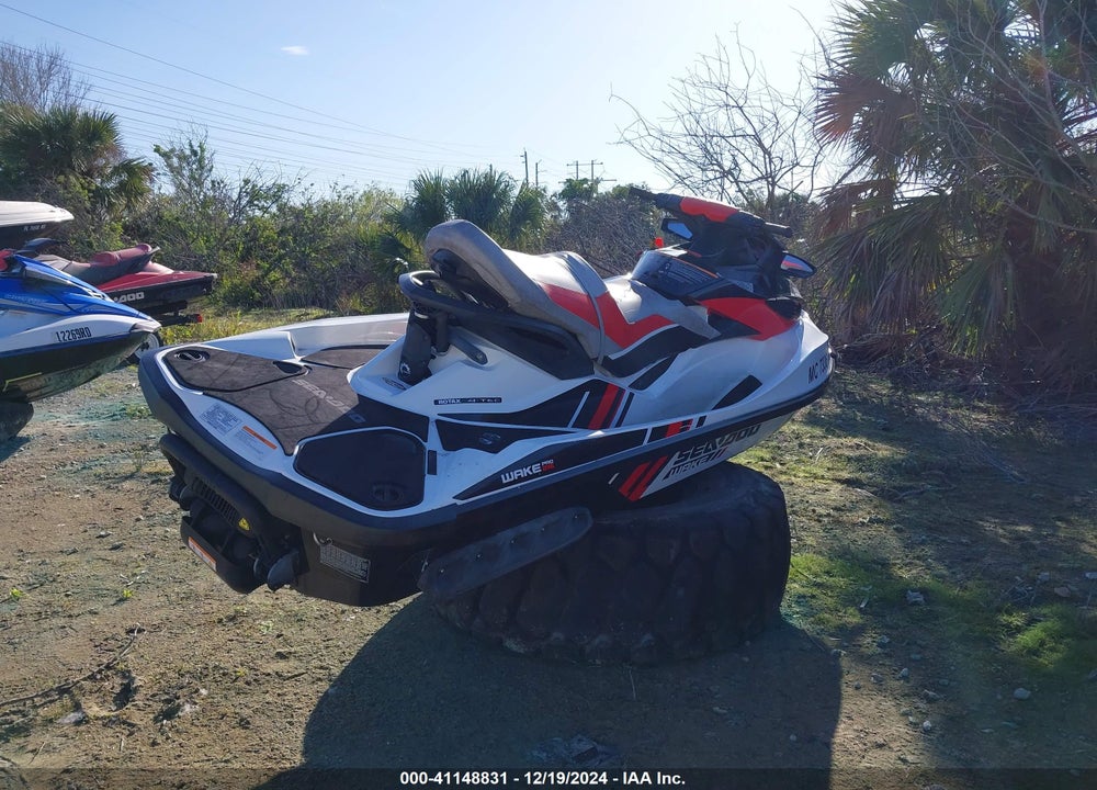2012 SEADOO WAKE PRO 215 VIN: YDV17158C212