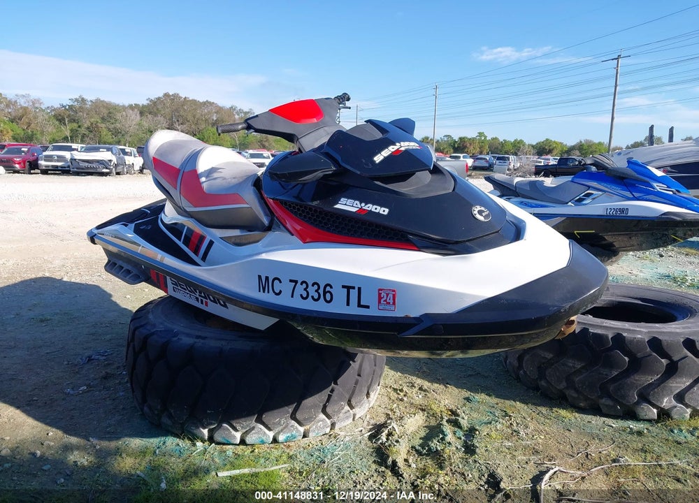 2012 SEADOO WAKE PRO 215 VIN: YDV17158C212