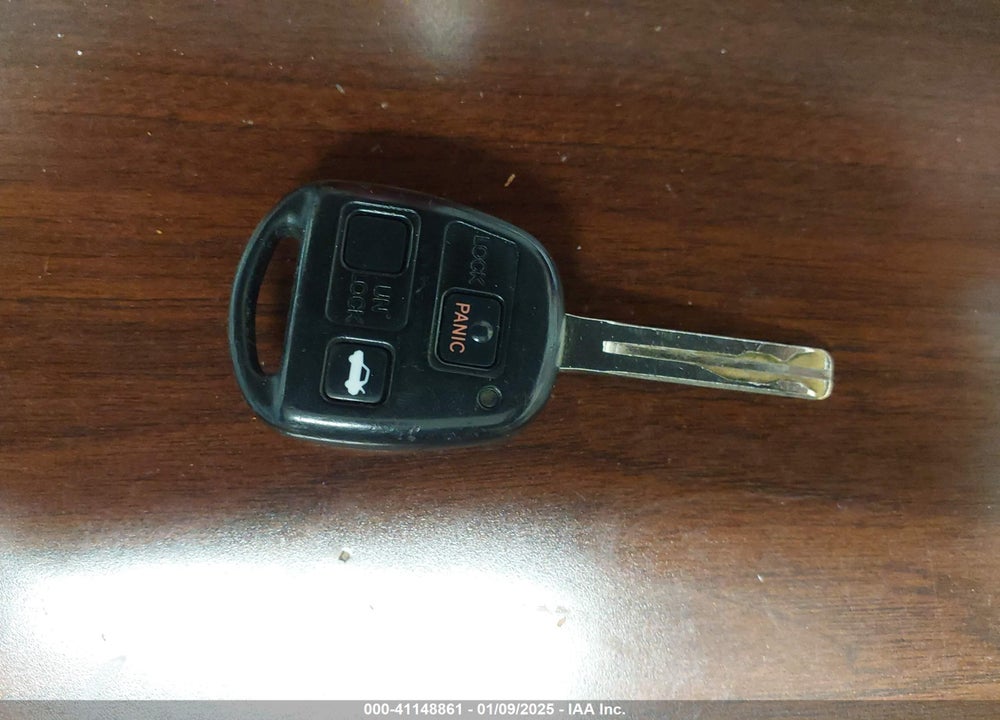 2002 LEXUS ES 300 VIN: JTHBF30G620080394