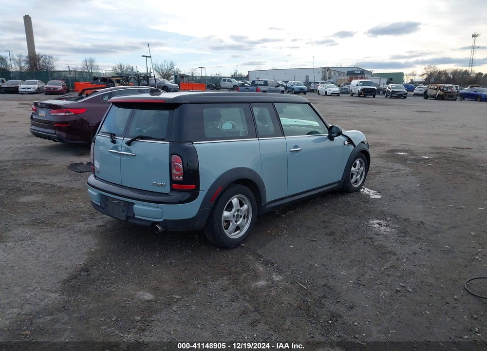 2011 MINI COOPER CLUBMAN VIN: WMWZF3C56BT267592