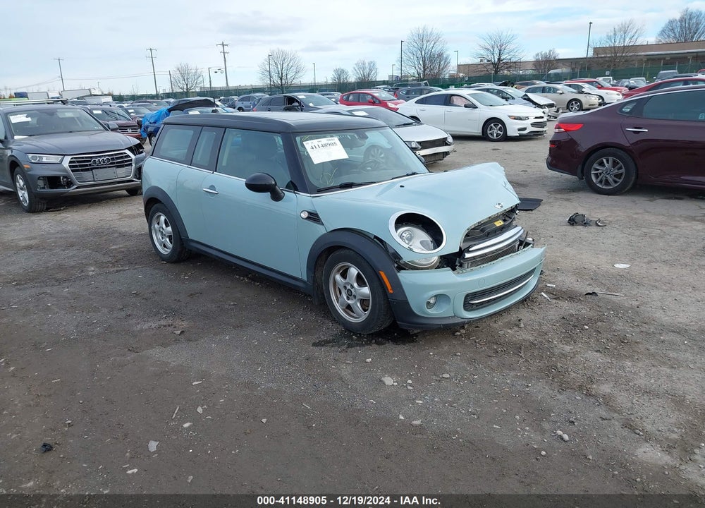 2011 MINI COOPER CLUBMAN VIN: WMWZF3C56BT267592