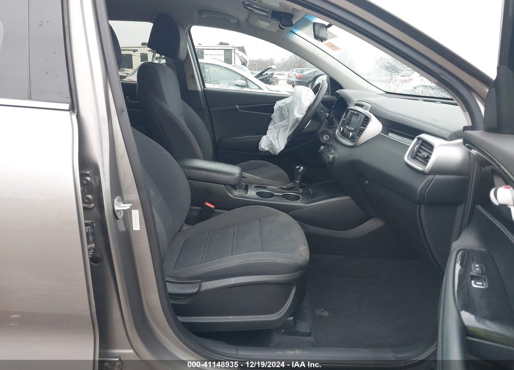 2017 KIA SORENTO 2.4L LX VIN: 5XYPGDA39HG287760