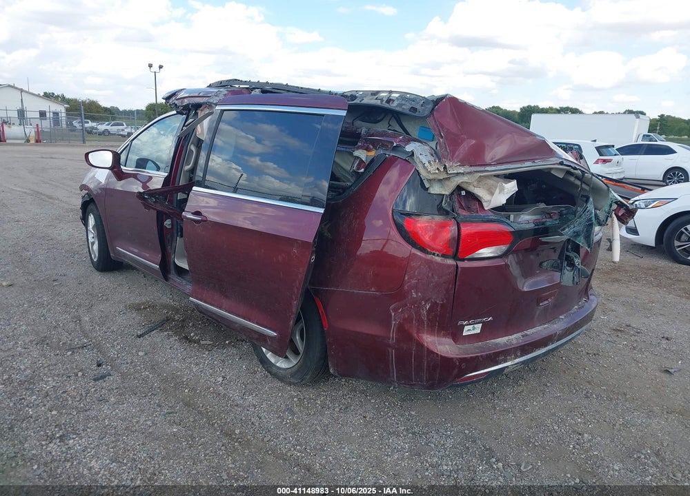 2017 CHRYSLER PACIFICA TOURING L VIN: 2C4RC1BG5HR794963