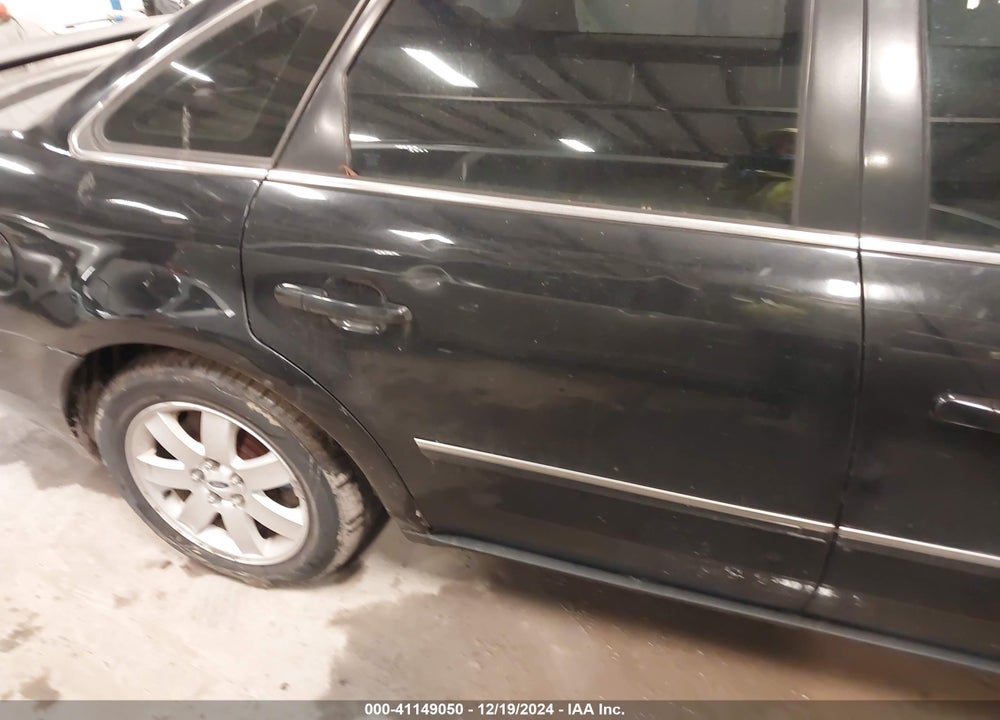 2005 FORD FIVE HUNDRED SEL VIN: 1FAHP241X5G105288