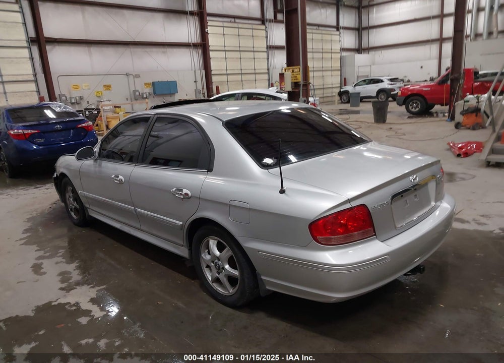 2003 HYUNDAI SONATA GLS/LX VIN: KMHWF35H43A899433
