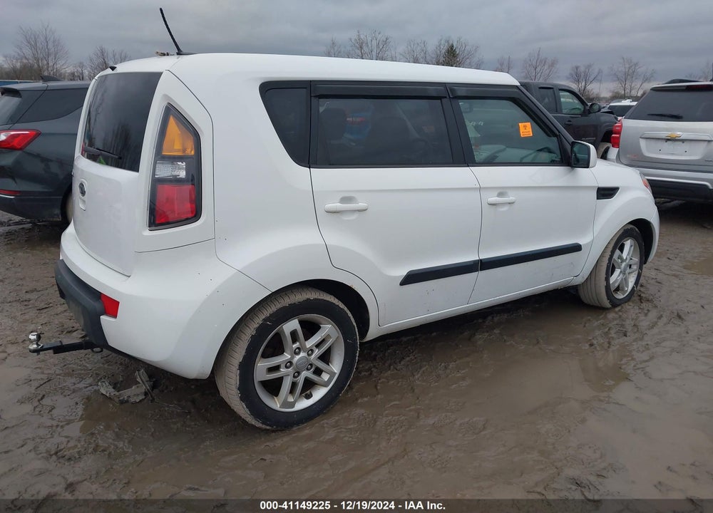 2011 KIA SOUL VIN: KNDJT2A22B7307722