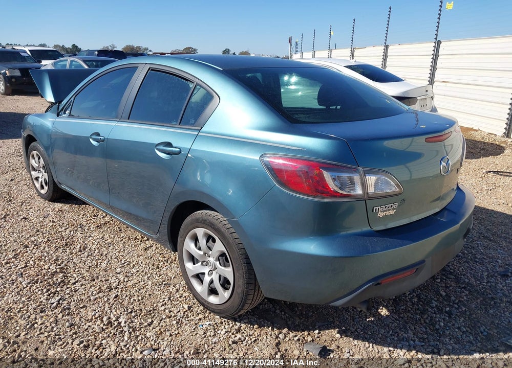 2011 MAZDA 3 I SPORT VIN: JM1BL1UF4B1366531