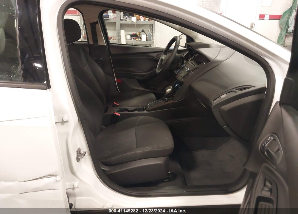 2016 FORD FOCUS S VIN: 1FADP3E25GL328828