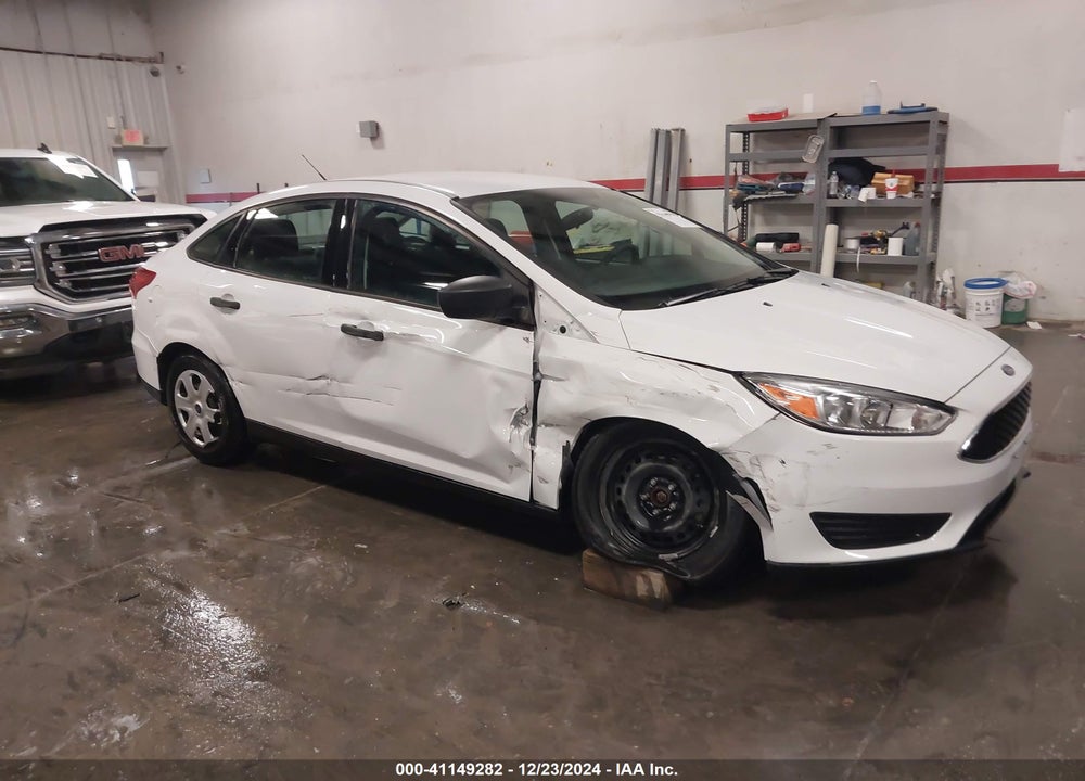 2016 FORD FOCUS S VIN: 1FADP3E25GL328828