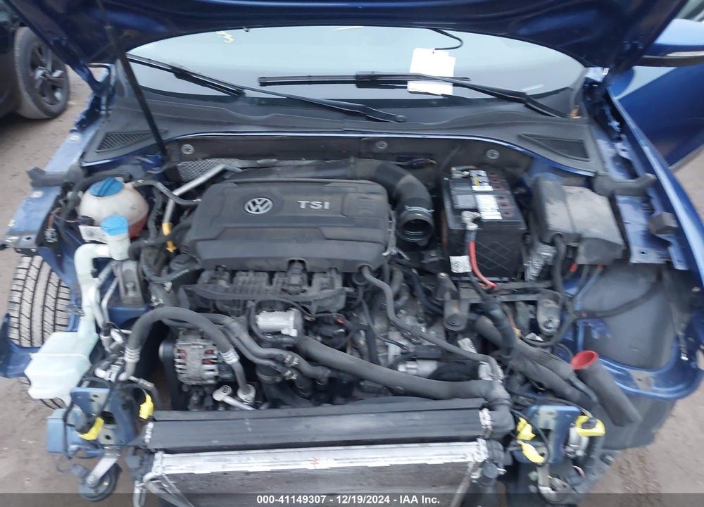 2017 VOLKSWAGEN PASSAT VIN: 1VWAT7A33HC014284