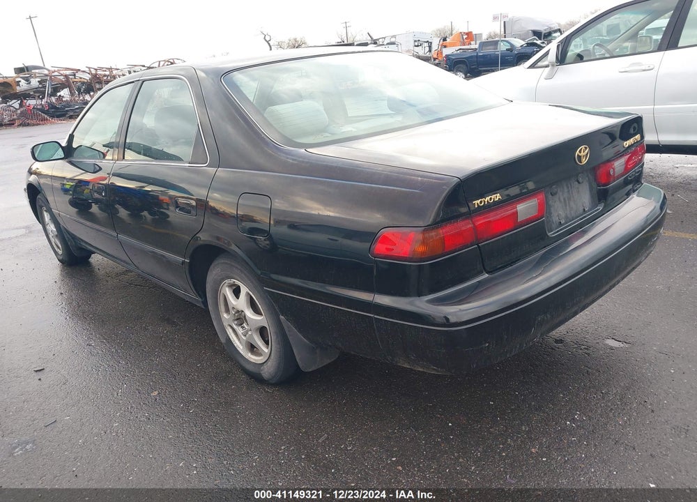 1998 TOYOTA CAMRY LE VIN: JT2BG22K0W0260687