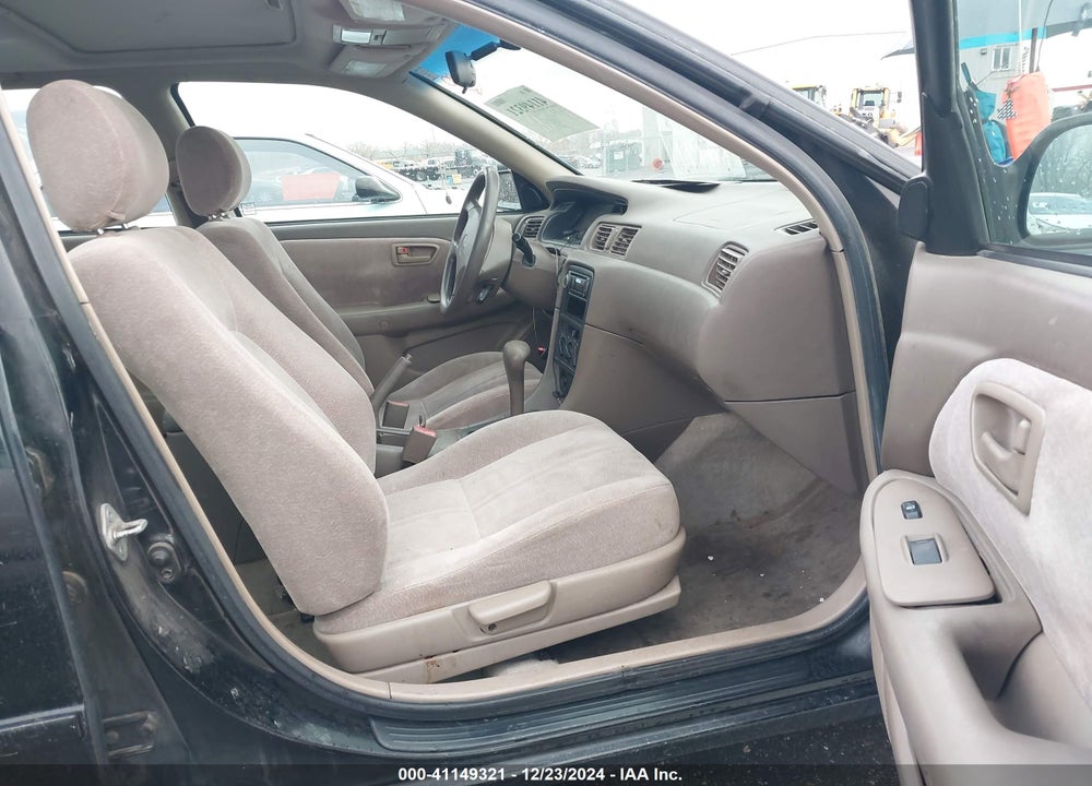 1998 TOYOTA CAMRY LE VIN: JT2BG22K0W0260687