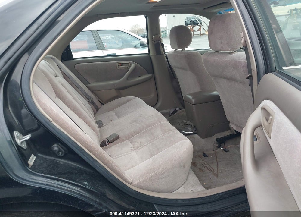 1998 TOYOTA CAMRY LE VIN: JT2BG22K0W0260687