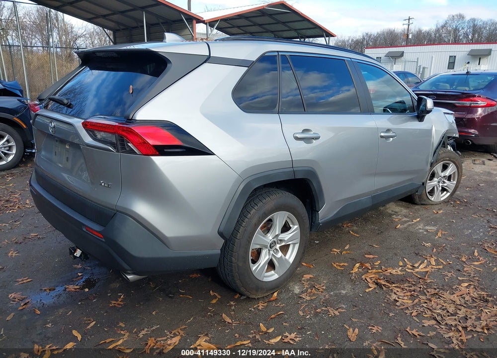 2019 TOYOTA RAV4 XLE VIN: JTMW1RFV1KJ006188