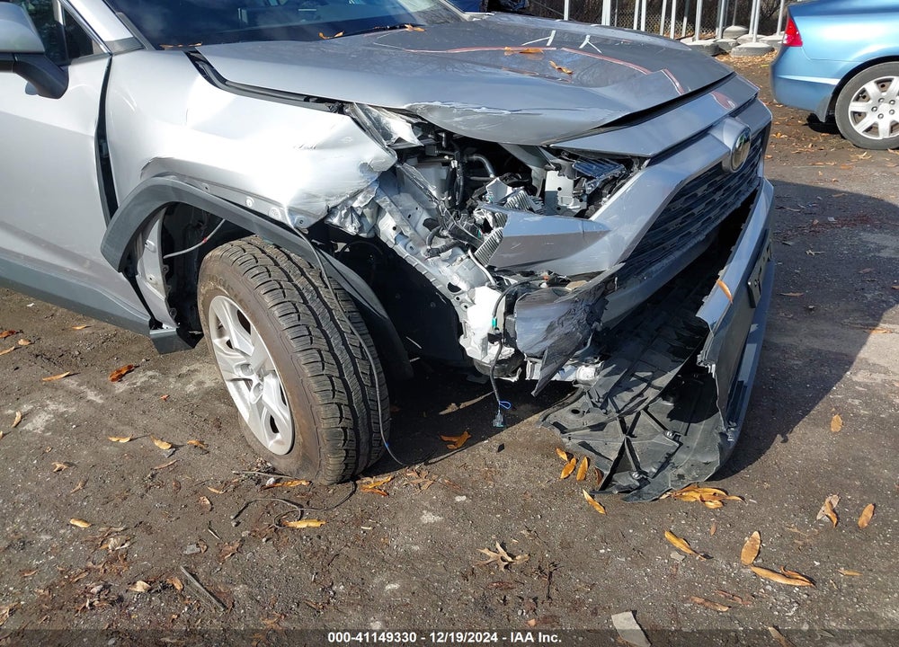 2019 TOYOTA RAV4 XLE VIN: JTMW1RFV1KJ006188