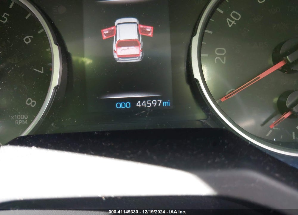 2019 TOYOTA RAV4 XLE VIN: JTMW1RFV1KJ006188