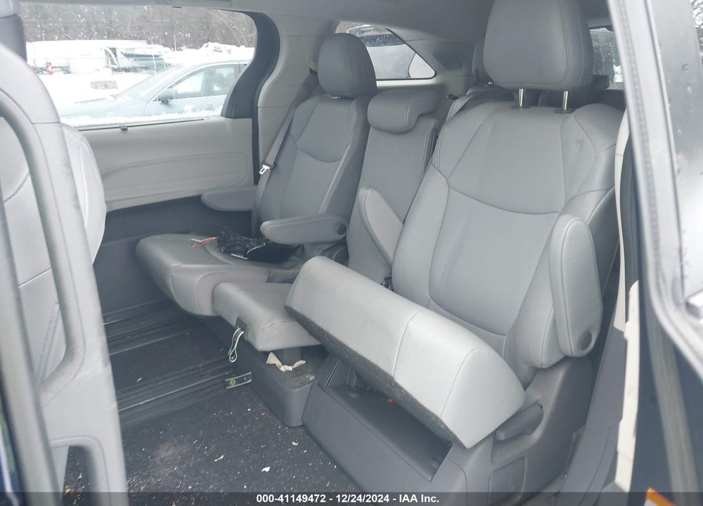 2021 TOYOTA SIENNA XLE VIN: 5TDJRKEC6MS011659