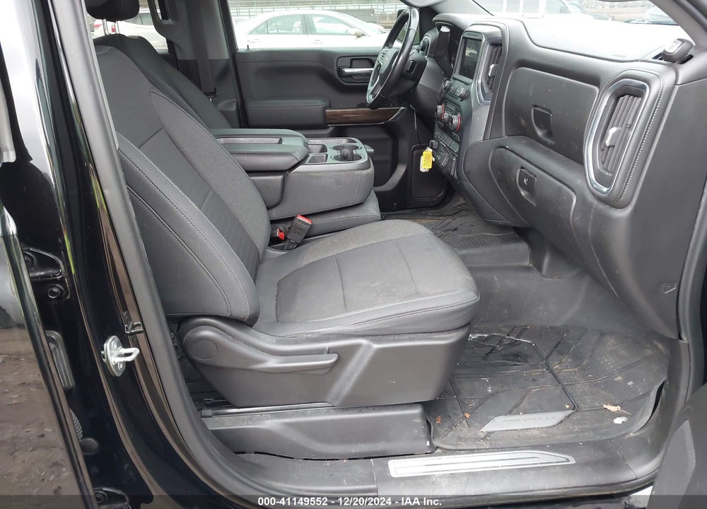 2019 CHEVROLET SILVERADO 1500 LT VIN: 1GCUYDED4KZ215621