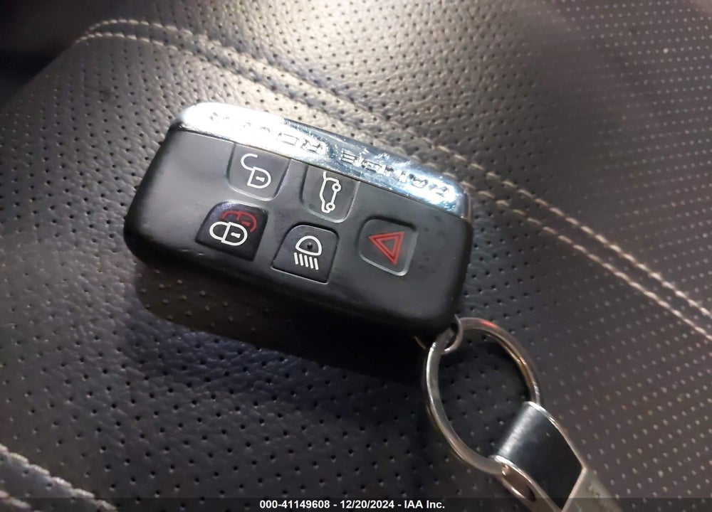 2018 LAND ROVER RANGE ROVER VELAR P380 S VIN: SALYB2RVXJA712494