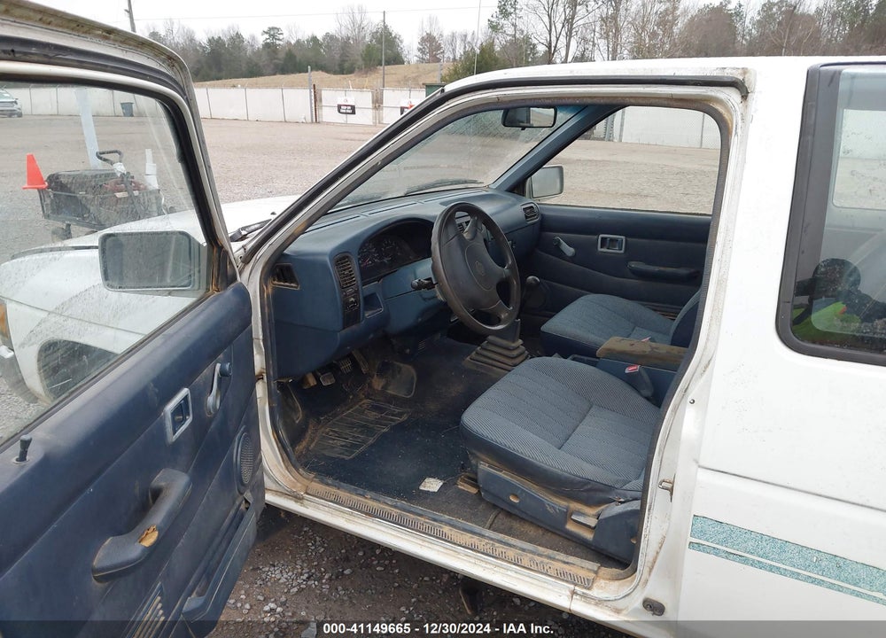1994 NISSAN TRUCK KING CAB XE VIN: 1N6SD16S2RC332901