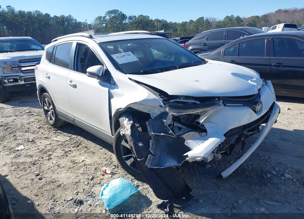 2018 TOYOTA RAV4 ADVENTURE/XLE VIN: JTMWFREV6JD125726