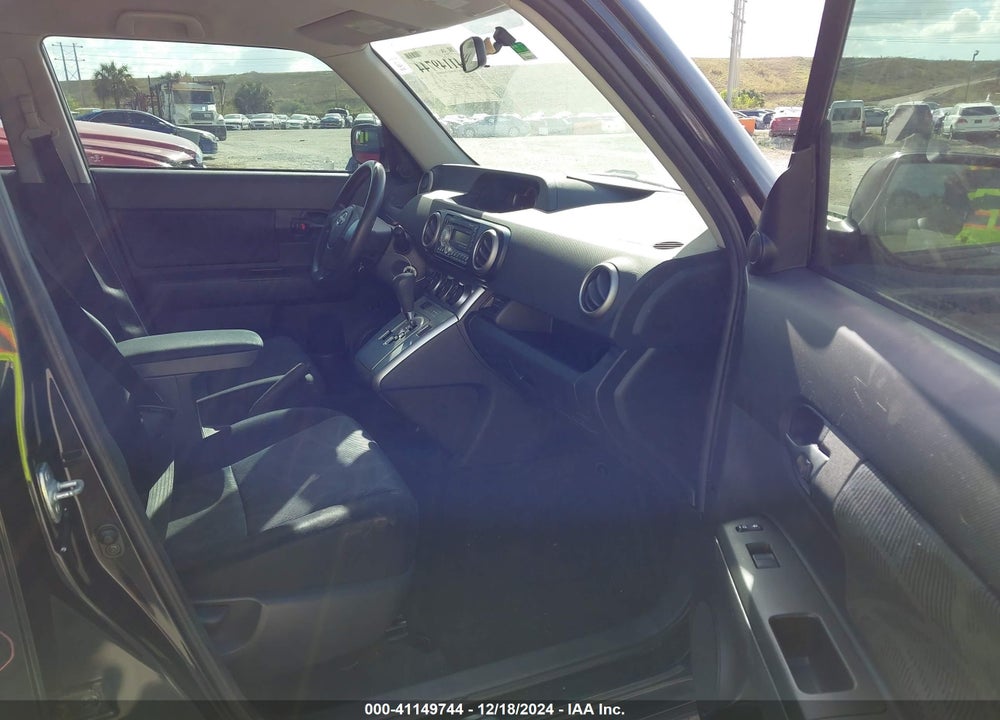 2011 SCION XB VIN: JTLZE4FE3B1131296