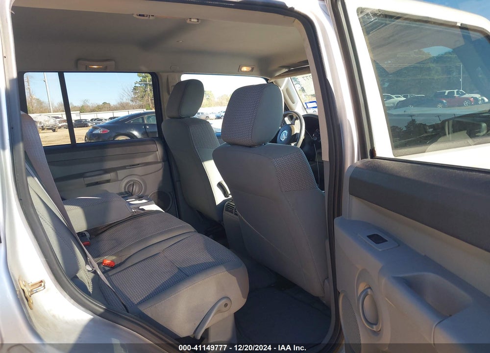 2007 JEEP COMMANDER SPORT VIN: 1J8HH48K77C587615
