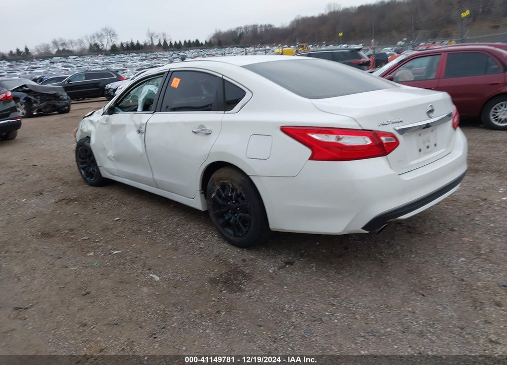 2017 NISSAN ALTIMA VIN: 1N4AL3AP4HN359056