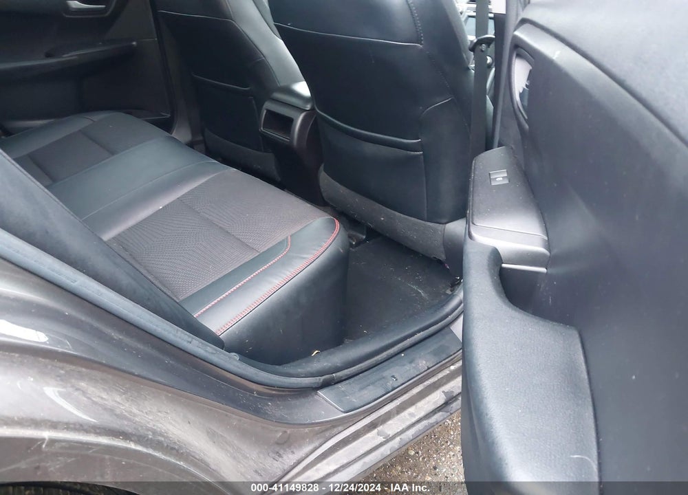2017 TOYOTA CAMRY SE VIN: 4T1BF1FK4HU652786