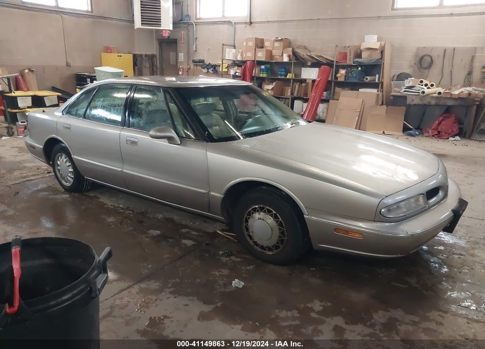 1996 OLDSMOBILE 88 LS VIN: 1G3HN52K2T4817919