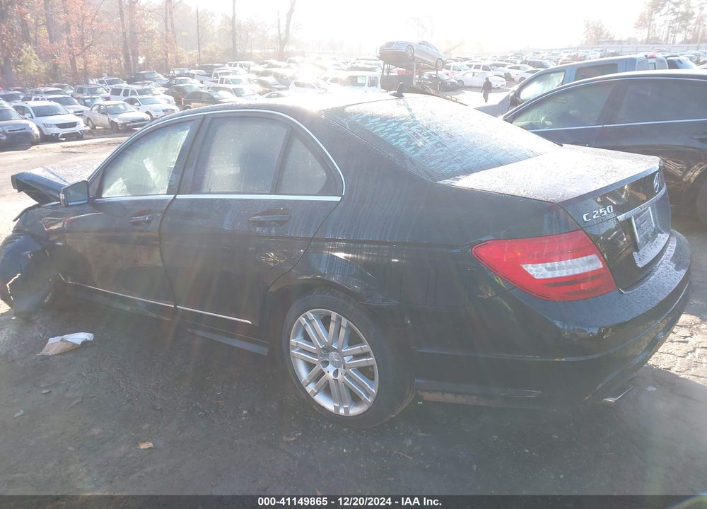 2012 MERCEDES-BENZ C 250 LUXURY/SPORT VIN: WDDGF4HB7CR234121