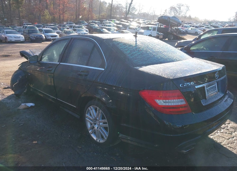 2012 MERCEDES-BENZ C 250 LUXURY/SPORT VIN: WDDGF4HB7CR234121