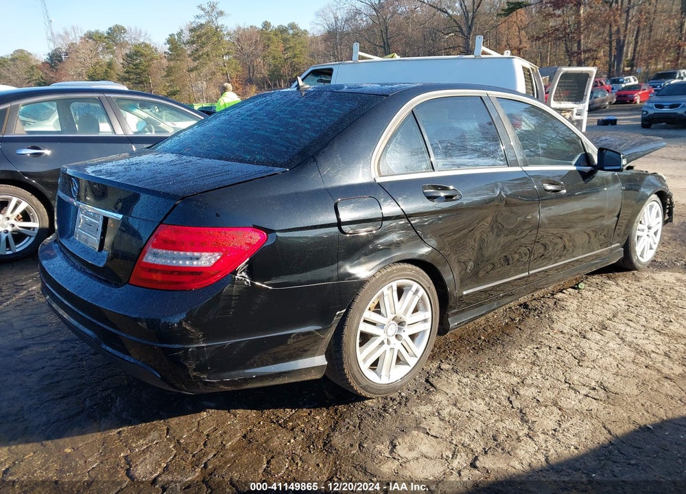 2012 MERCEDES-BENZ C 250 LUXURY/SPORT VIN: WDDGF4HB7CR234121