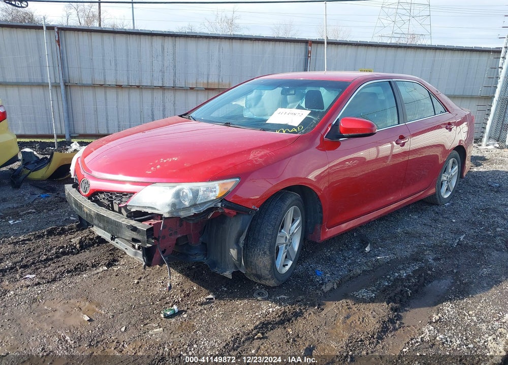2014 TOYOTA CAMRY SE VIN: 4T1BF1FK2EU744202